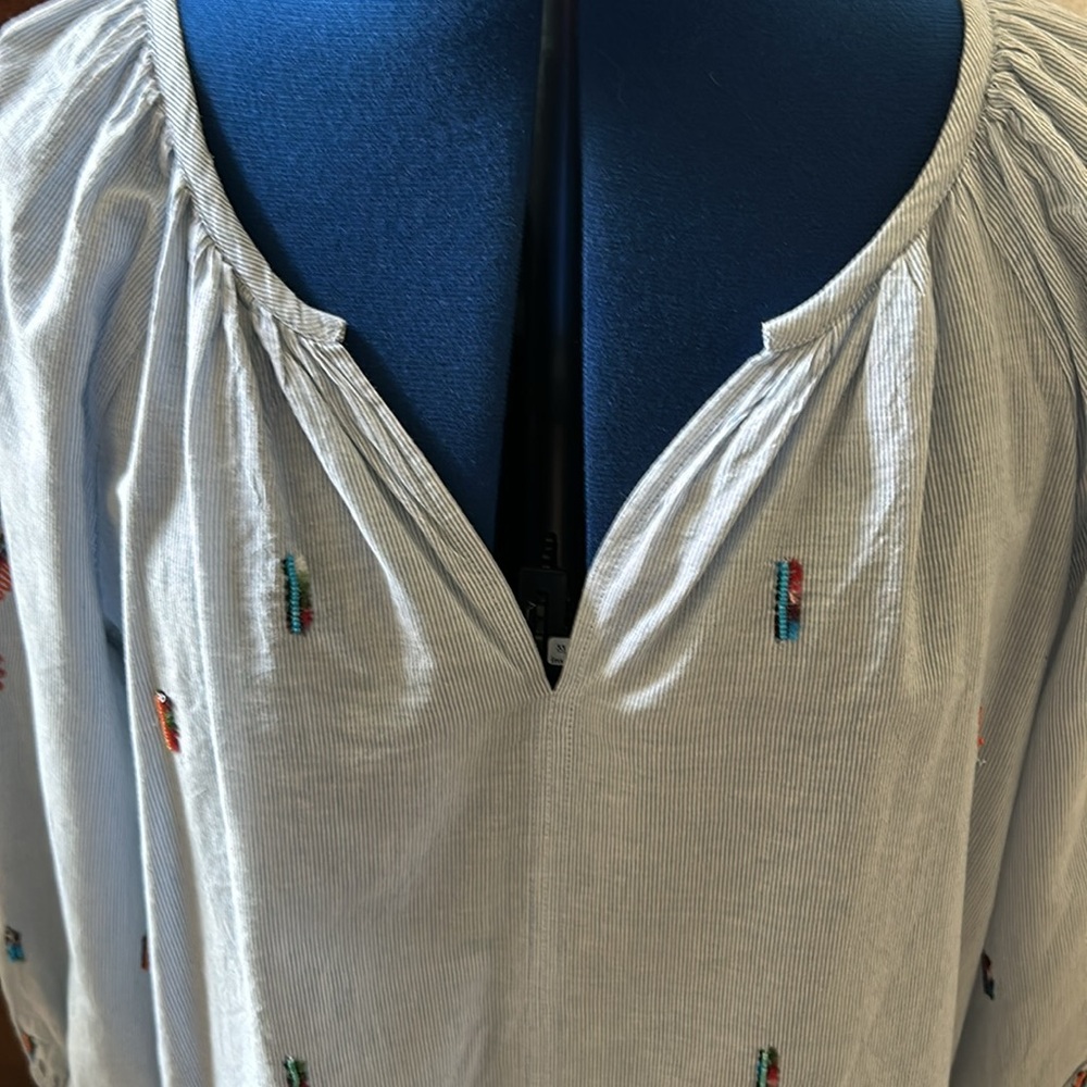 Velvet by Graham & Spencer striped peasant top with embroidery. - Picture 5 of 11